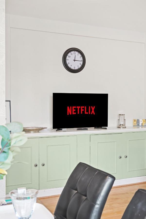 One Bedroom By Dream Key Short Lets & Long Lets Chelsea With Free Wi-fi And Netflix * Londra